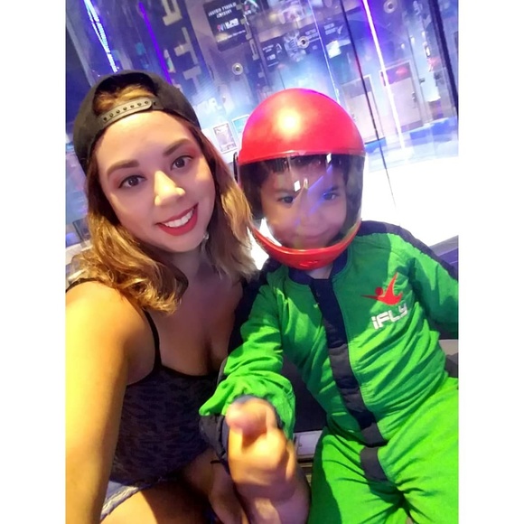 Meet your Posher, Kristy - Picture 2 of 5